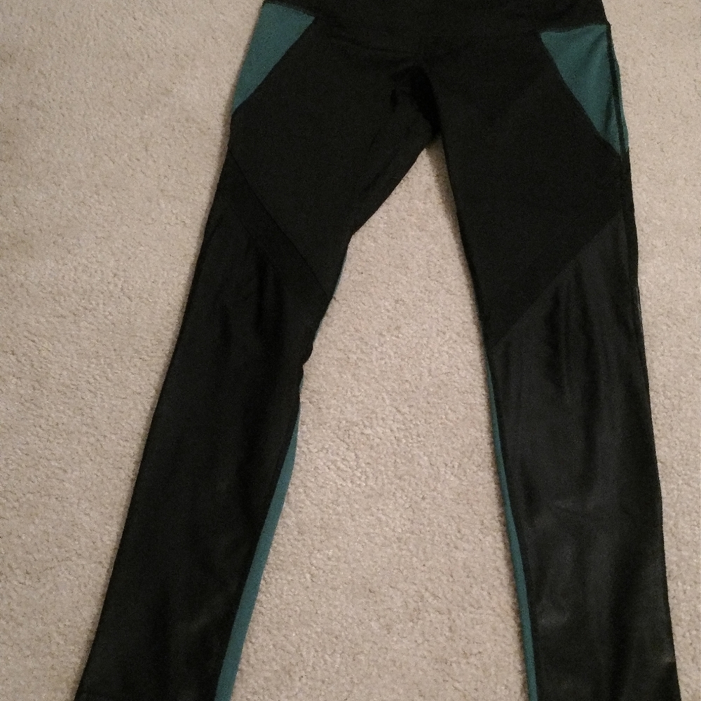 Gorgeous Oregon Duck multi colored leggings